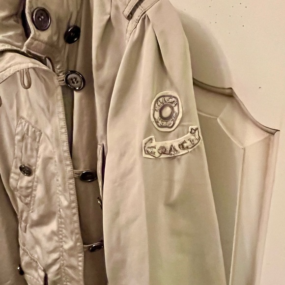 Coach Jacket - Picture 3 of 6